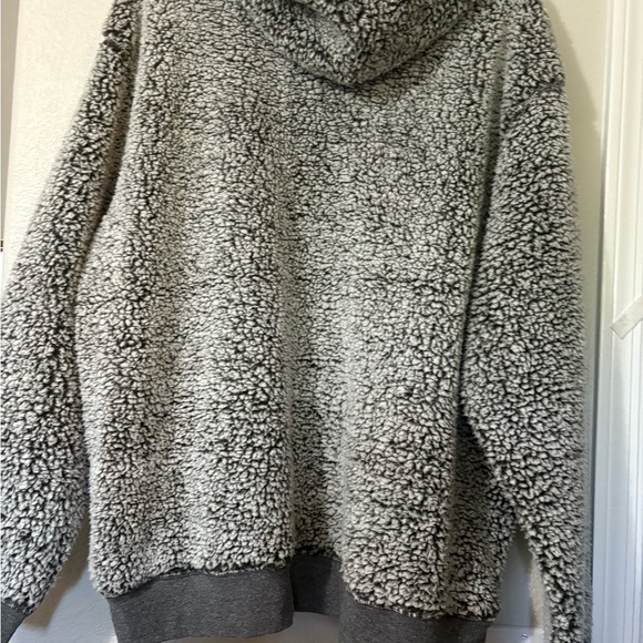 The Happy Company Gray Sherpa Hoodie. Very Soft Hoodie with Pockets. - Picture 2 of 15